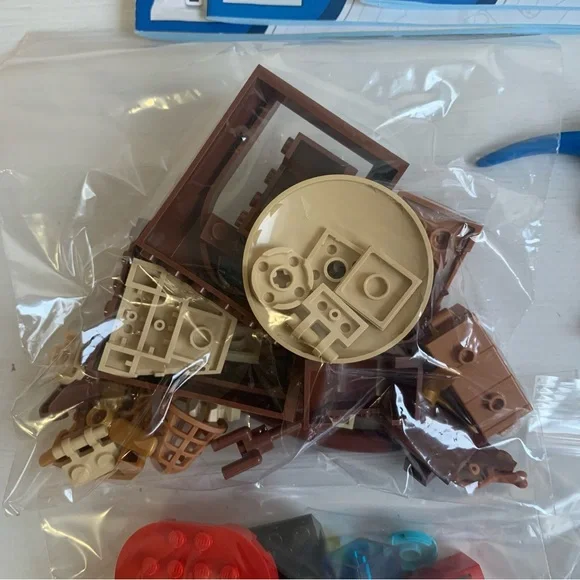 LEGO Marvel 11200 Spidey & Gobby’s Raptor Battle at Tree House HQ - Picture 7 of 11